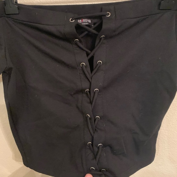 Lace up off the shoulder crop top - Picture 2 of 3